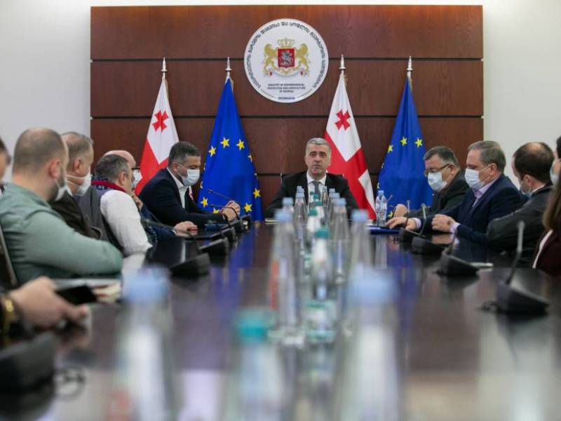 სურსათისა და პირველადი მოხმარების პროდუქციის მარაგების მხრივ არანაირი დეფიციტი არ...